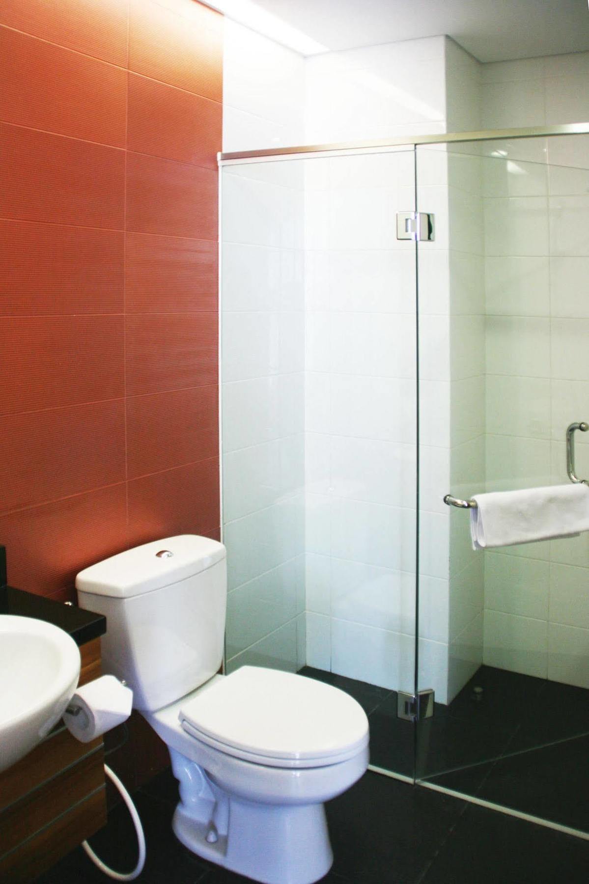 Citihub Hotel @ Sudirman Surabaya Bagian luar foto